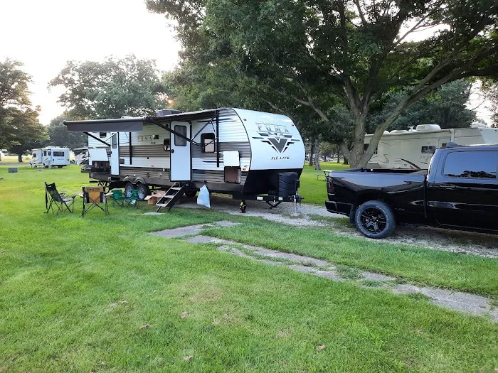 Prairie Pines Campground Picture 10