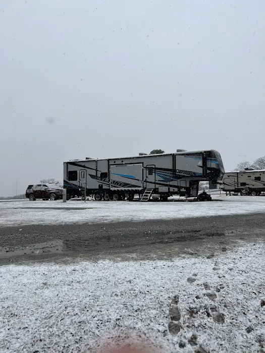 Eagle Crest RV Park Picture 1