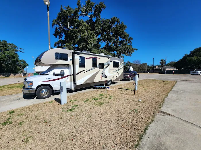 Boomtown Biloxi RV Park Picture 9