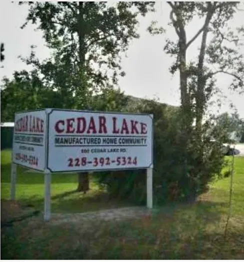 Cedar Lake Mobile Home Community Picture 3