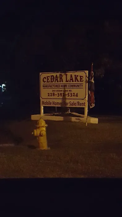 Cedar Lake Mobile Home Community Picture 9