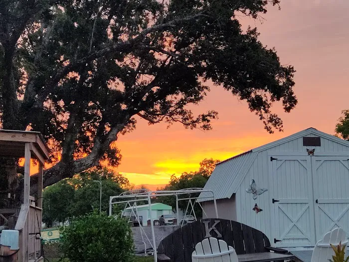 Cedar Lake Mobile Home Community Picture 10