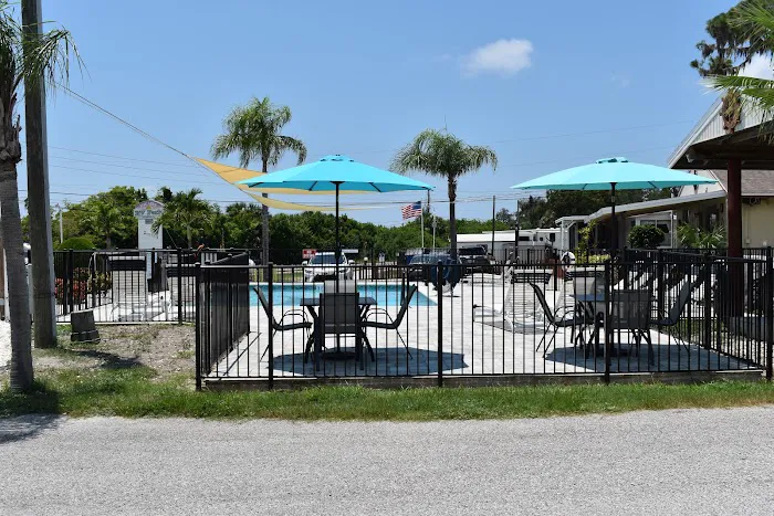 Bay Aire RV Park Picture 7