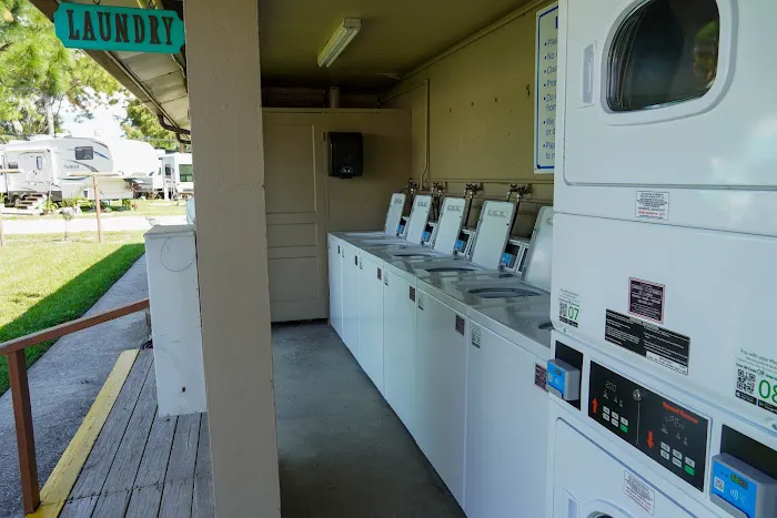 Bay Aire RV Park Picture 10
