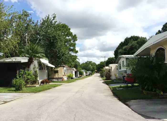 Frontier Village Mobile Home Park Picture 2