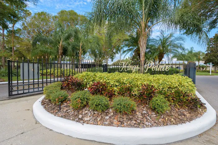 Kings Pointe Picture 1