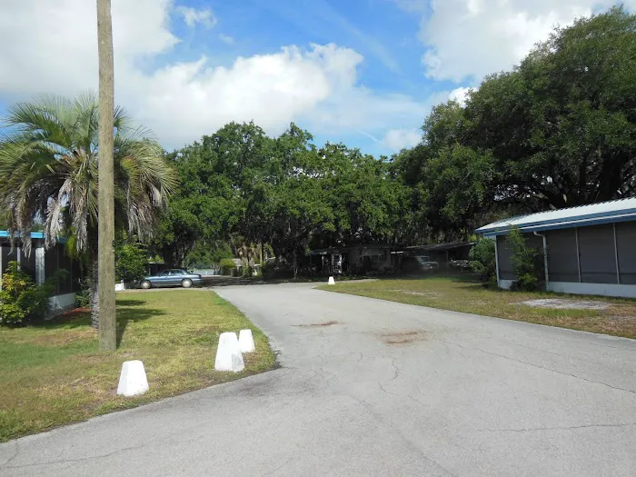 Leisure Homes Mobile Home Park Picture 5