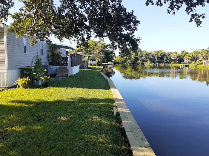 River Palms 55+ Waterfront Mobile Home Community Picture 8