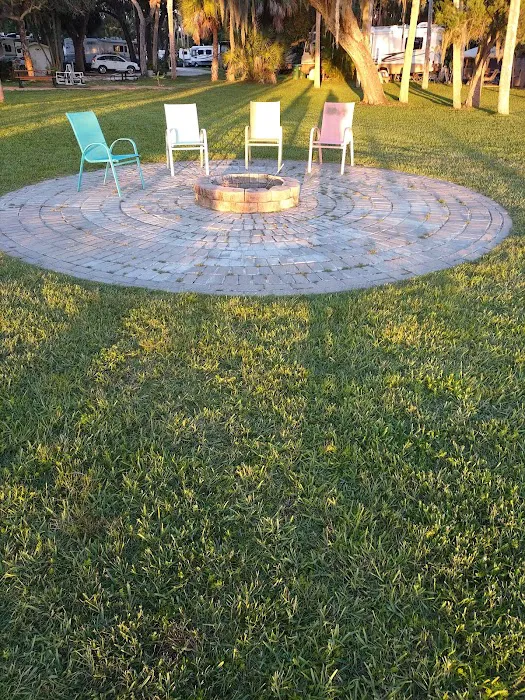 Carver's Cove RV Resort Picture 6