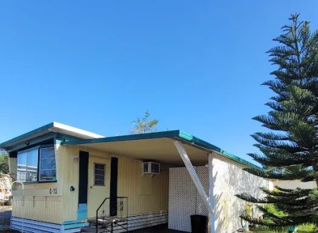 Shangri'la Mobile Village