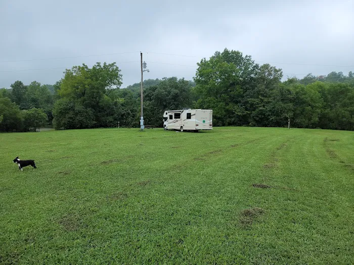 Fisherman's Paradise RV Park Picture 2