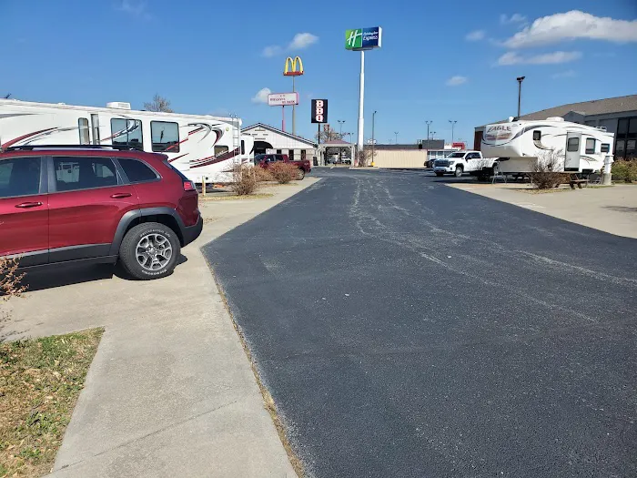 R.V. Express 66 RV Park Picture 7
