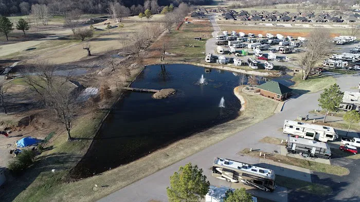 The Creeks RV Resort Picture 4