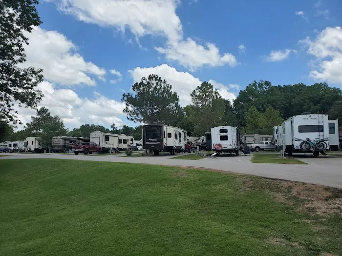 The Creeks RV Resort Picture 3