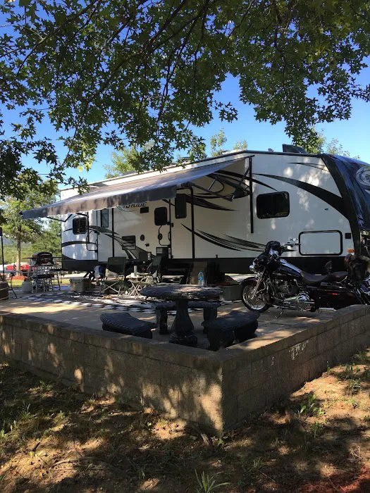 Road Hog RV Park Picture 4