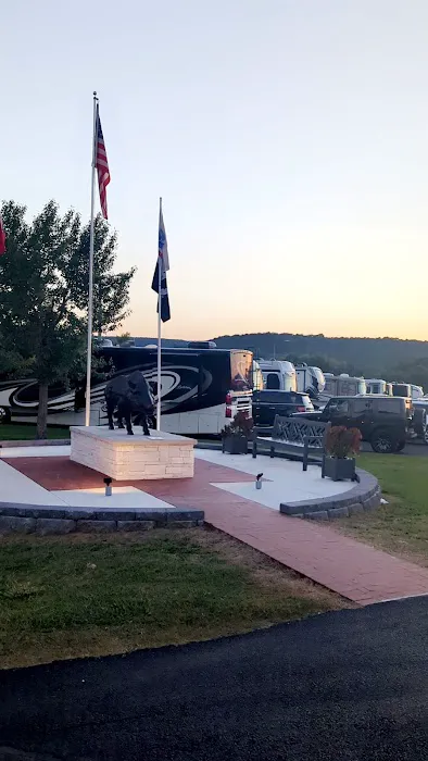 Road Hog RV Park Picture 2