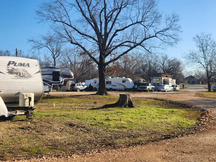 Green Acres Mobile Home & RV Park Picture 8