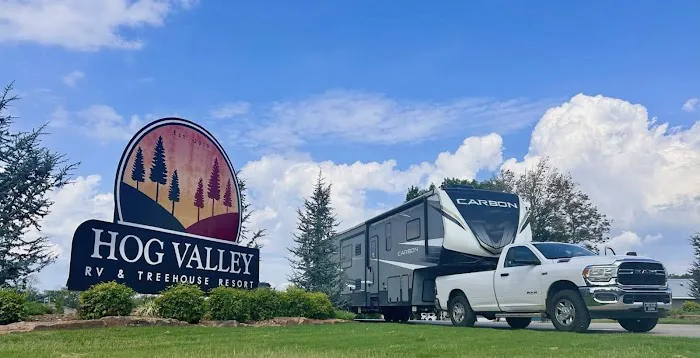 Hog Valley RV & Treehouse Resort Picture 6