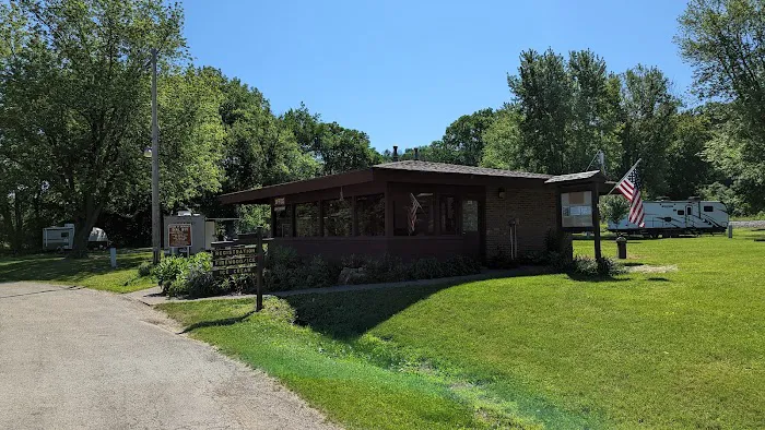 Illiniwek Forest Preserve Campground Picture 6