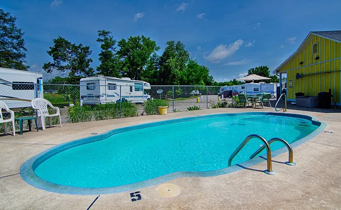 Crabtree RV Park Picture 2