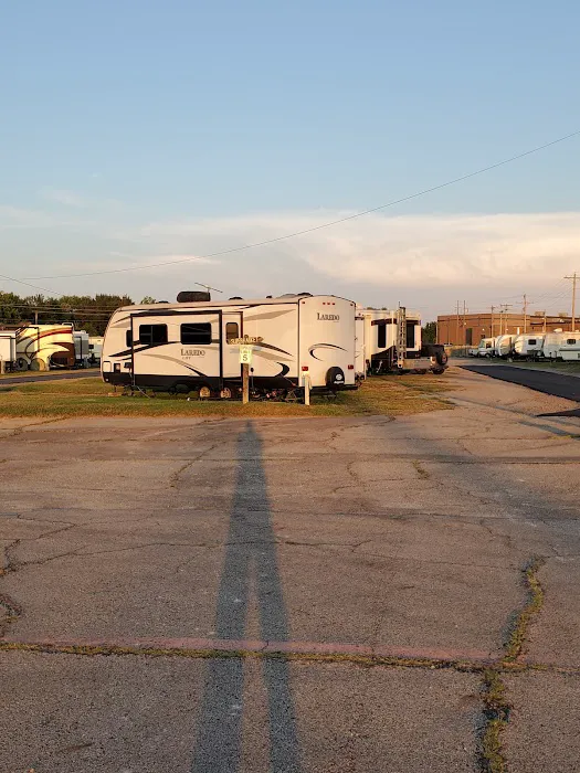 Overland RV Park Picture 5