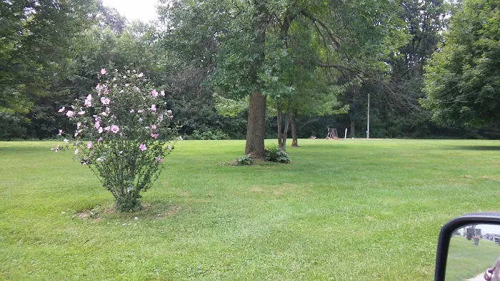 Whispering Oaks Campground Picture 3
