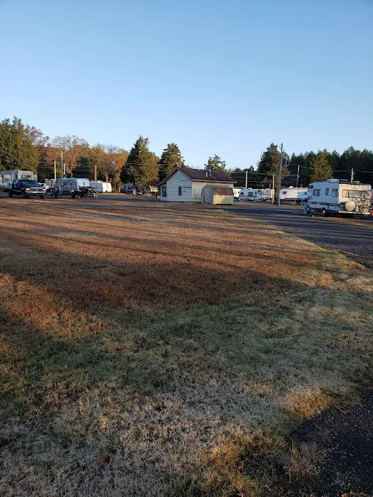 William O. Darby RV Park & Covered RV Storage Picture 8