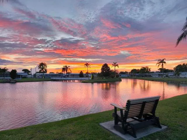 Lake Highlander Mobile Home Park (55+) Picture 2