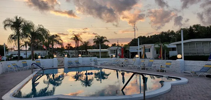 Lake Highlander Mobile Home Park (55+) Picture 4