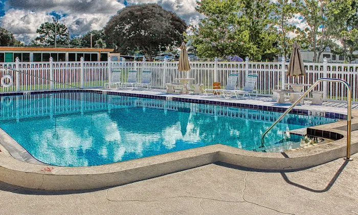 Riviera Estates Picture 8