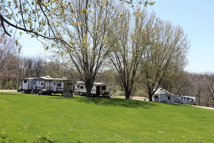 Apple Canyon Lake Campground Picture 2