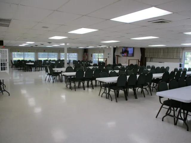 Amber Glades Mobile Home Park Picture 4