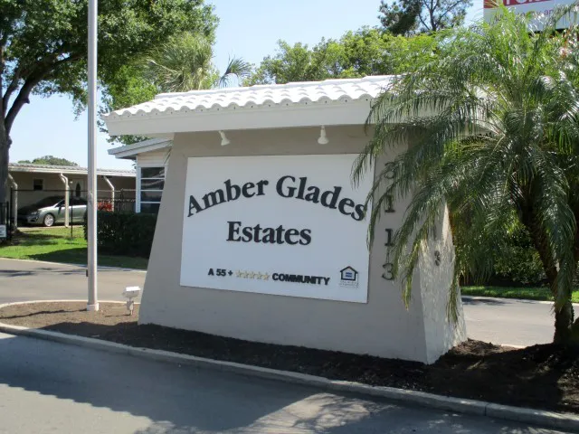 Amber Glades Mobile Home Park Picture 9