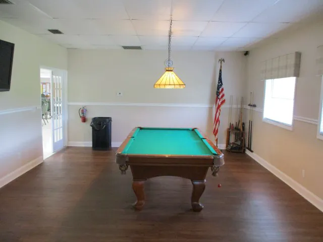 Amber Glades Mobile Home Park Picture 5
