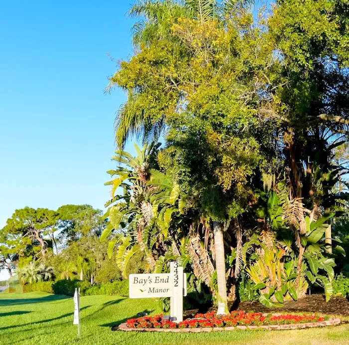 Bay's End Manor MHC Picture 9