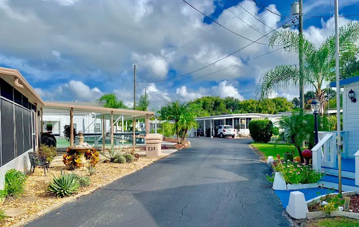 Lake Deer Mobile Home & RV Community Picture 6