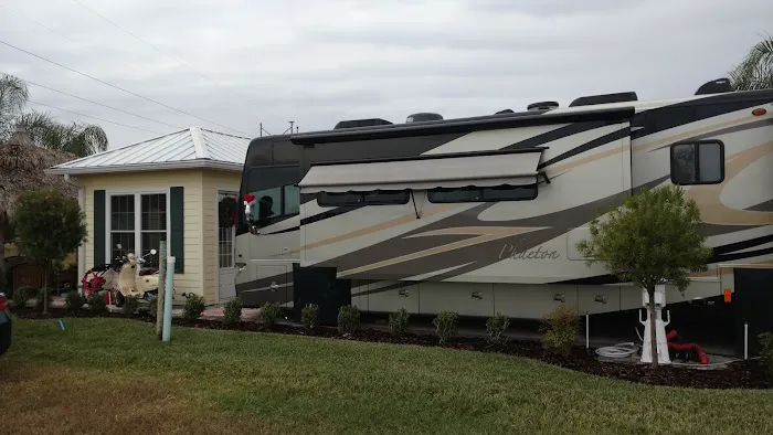 Bay Lake Motorcoach Resort Picture 9