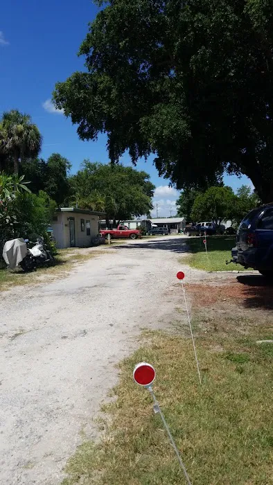 Big Oak Trailer Park Picture 8