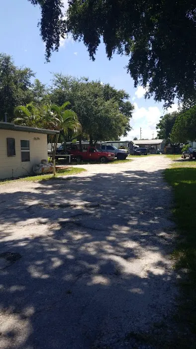 Big Oak Trailer Park Picture 7