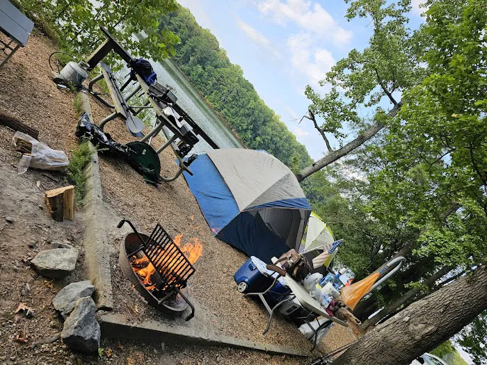 Clark Creek South Campground Picture 2