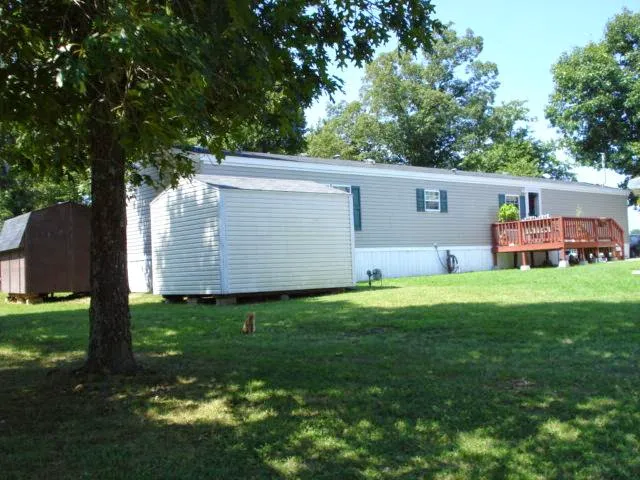 Acres of Shade Mobile Home Park Picture 5