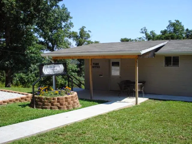 Acres of Shade Mobile Home Park Picture 6