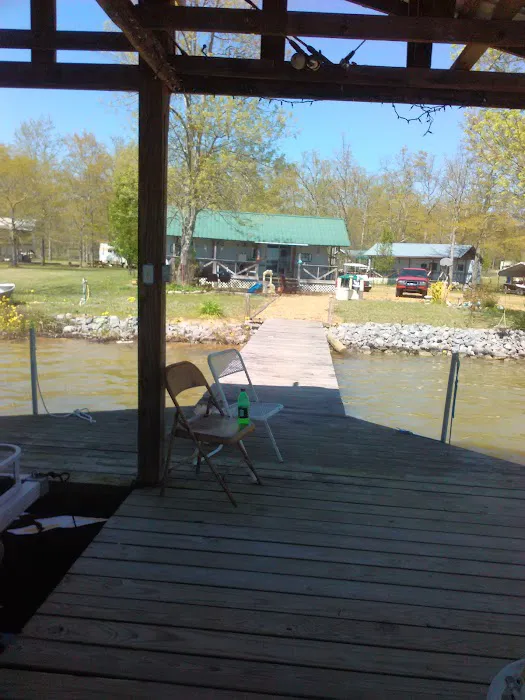 Biggs' 411 Waterfront Campground Picture 3