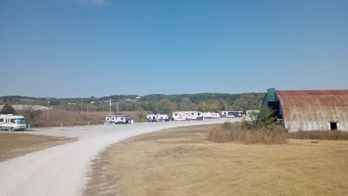 OzarkTime RV Park Picture 5