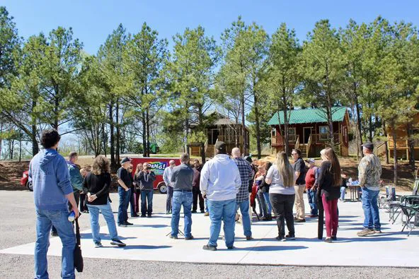 Big Pines RV Escape - Cabins & RV Picture 2