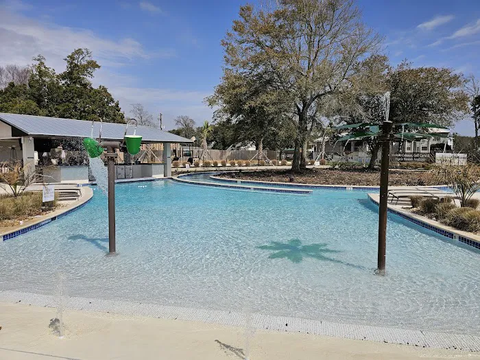 Gulfport Luxury RV Resort Picture 5