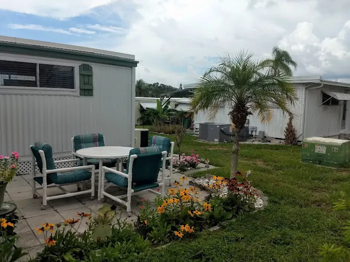 Golden Crest Manufactured Home Community Picture 4