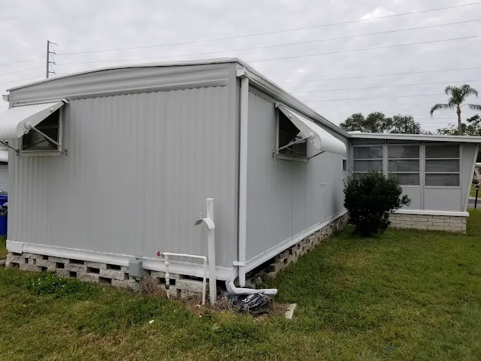 Golden Crest Manufactured Home Community Picture 2