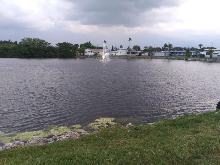 Lake Haven Picture 4