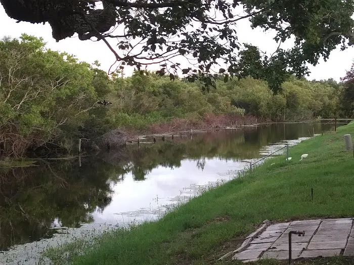 Lake Haven Picture 6